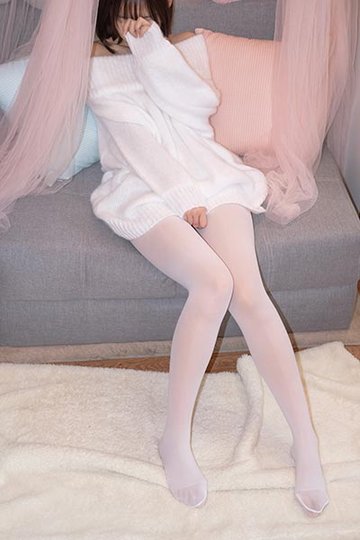 X-012 白丝白毛衣 - 封面图