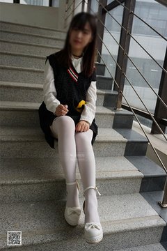 《校花的萝莉白丝》coco - 封面图