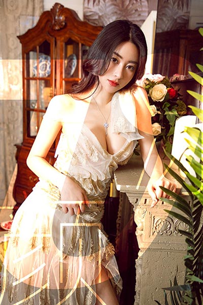 [Ugirls尤果网] 2019.04.04 U420 穆菲菲暧昧蕾丝写真 - 封面图