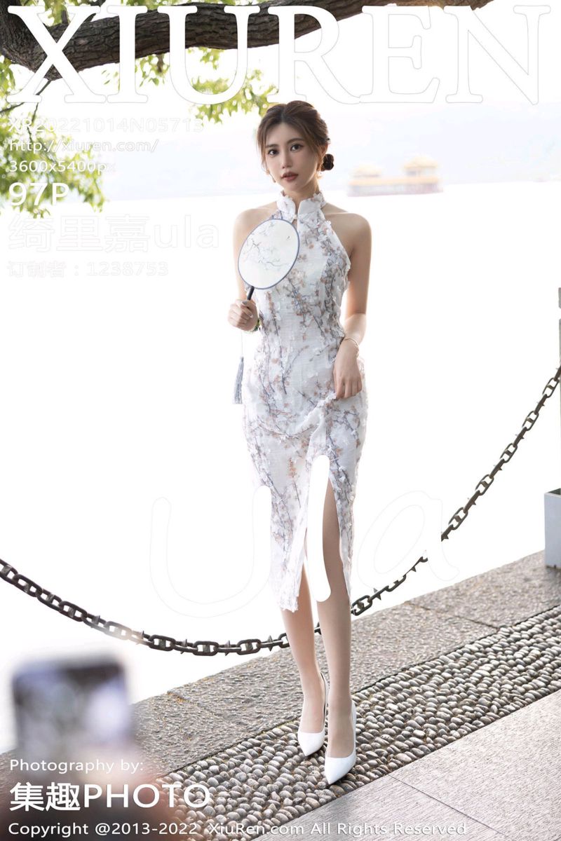[XiuRen秀人网] 2022.10.14 No.5713 绮里嘉ula 心愿旅拍-白色带图案旗袍