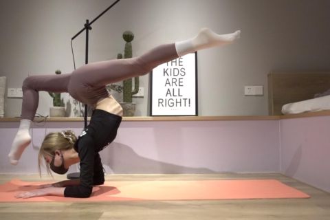 第155课 柔软 一字马 拉伸 - 封面图