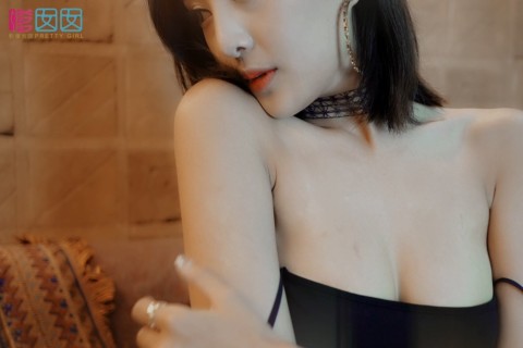 VN.056 赵艺璇写真视频 - 封面图