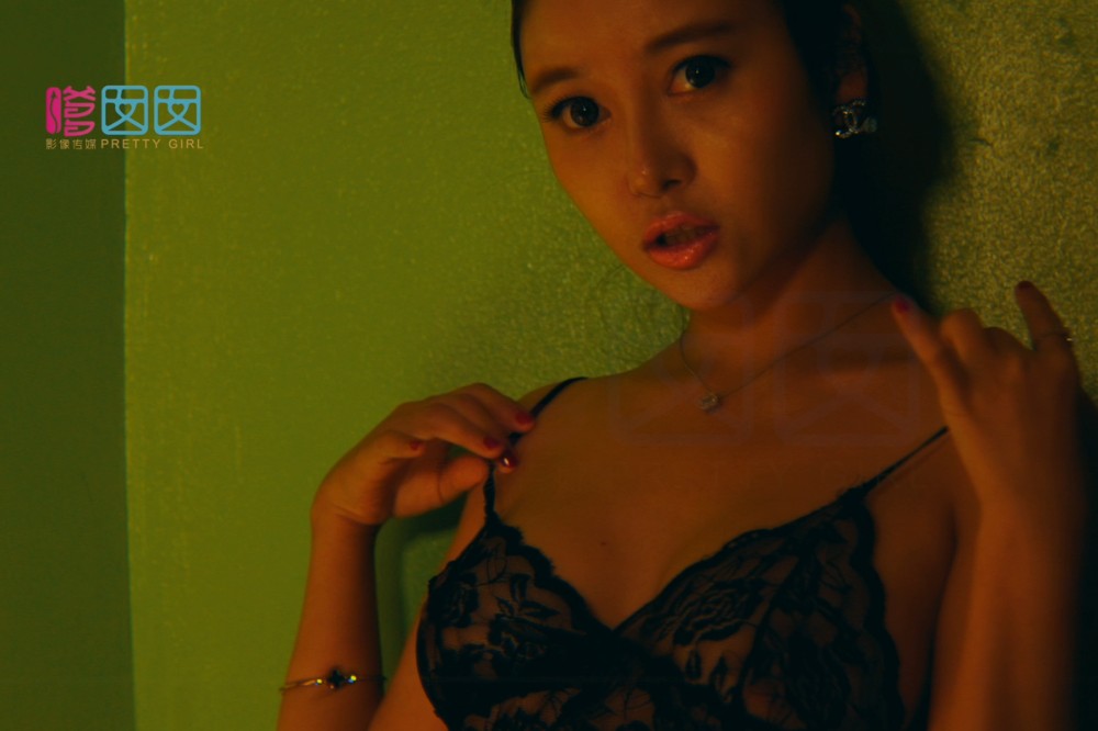 [FEILIN嗲囡囡] 2017.09.22 VN.070 李梓熙大尺度私房MV第二季 - 封面图