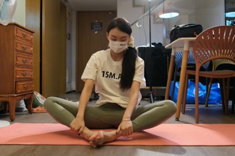 第784课 瑜伽 腿部 - 封面图